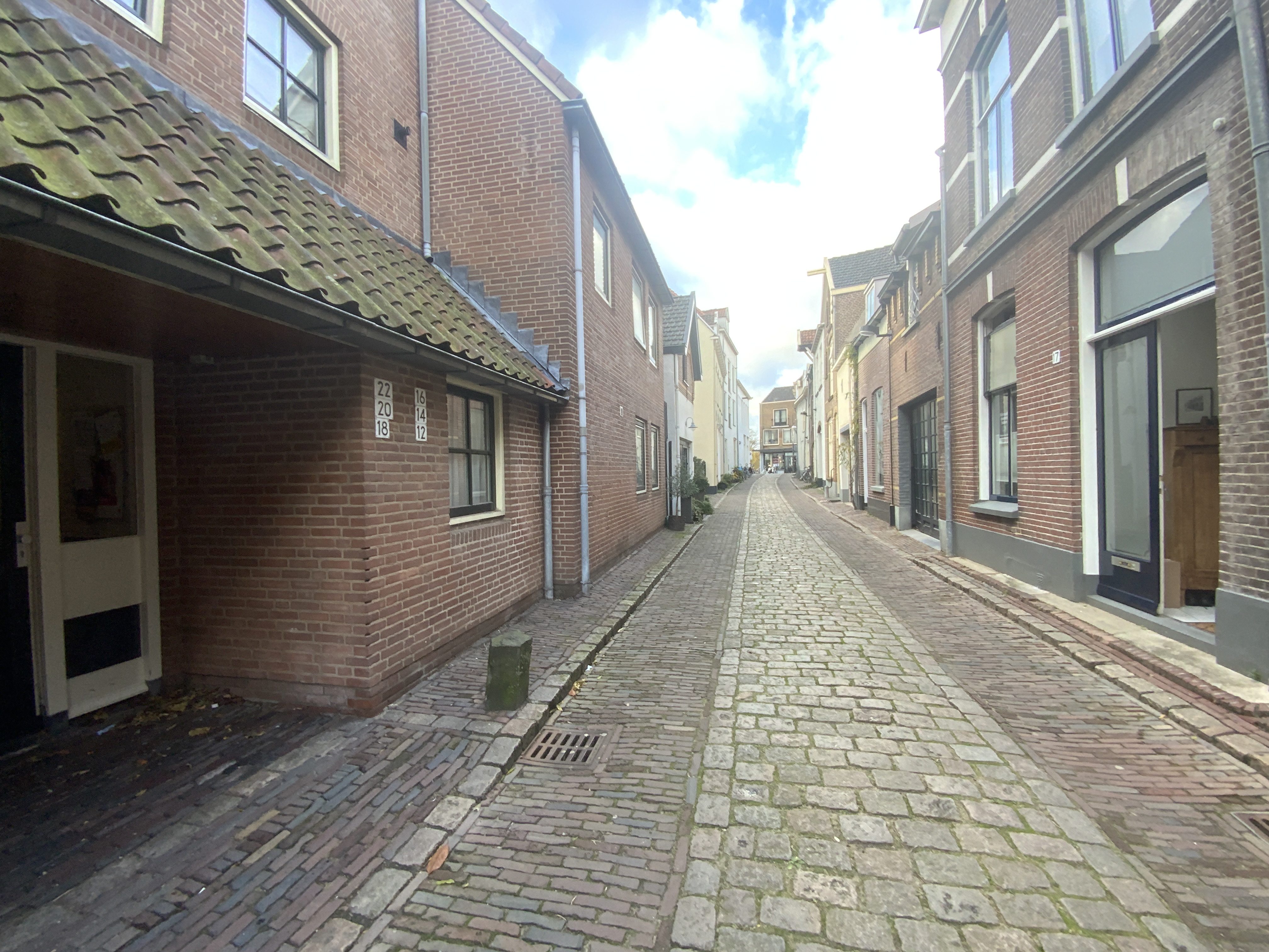 Beekstraat 12