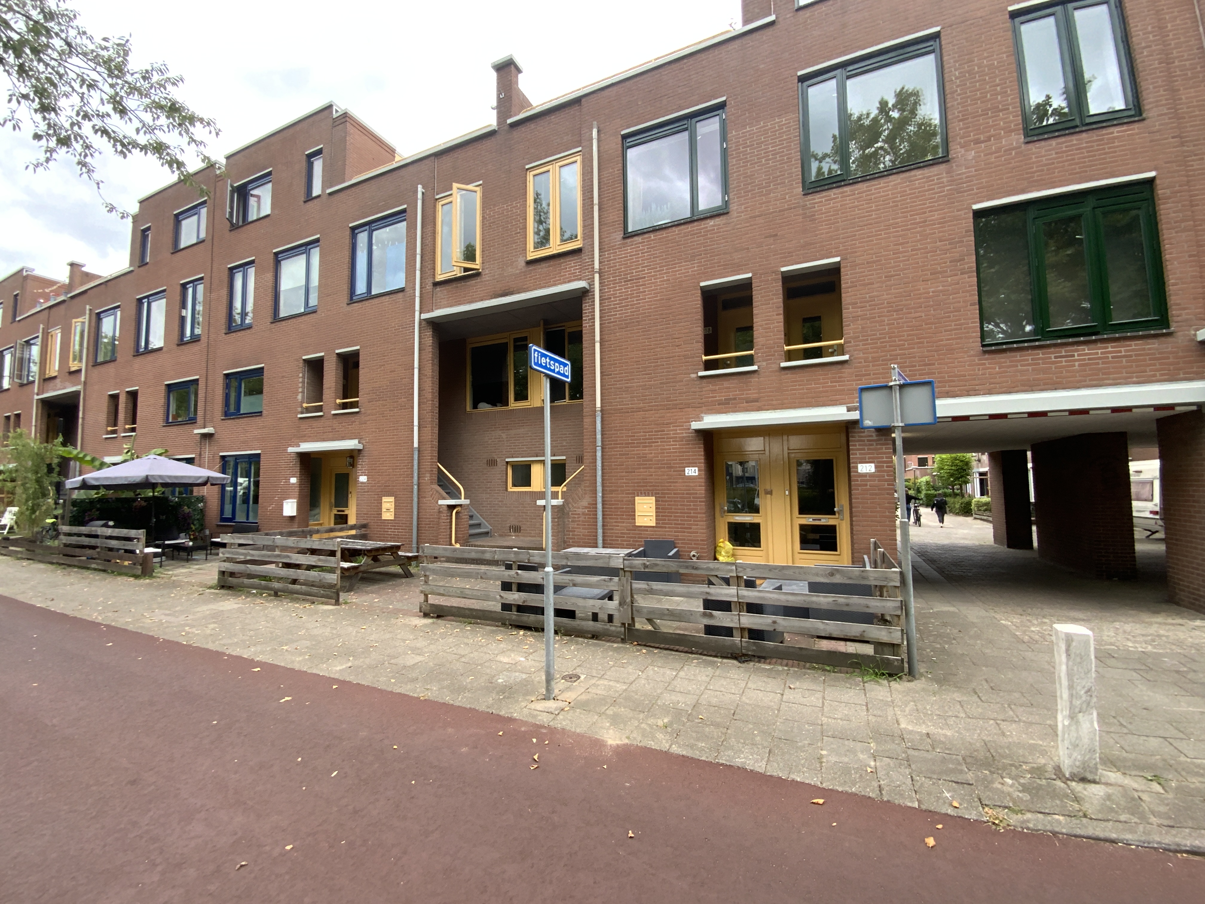 Nieuwendijk 214, 7311 RP Apeldoorn, Nederland
