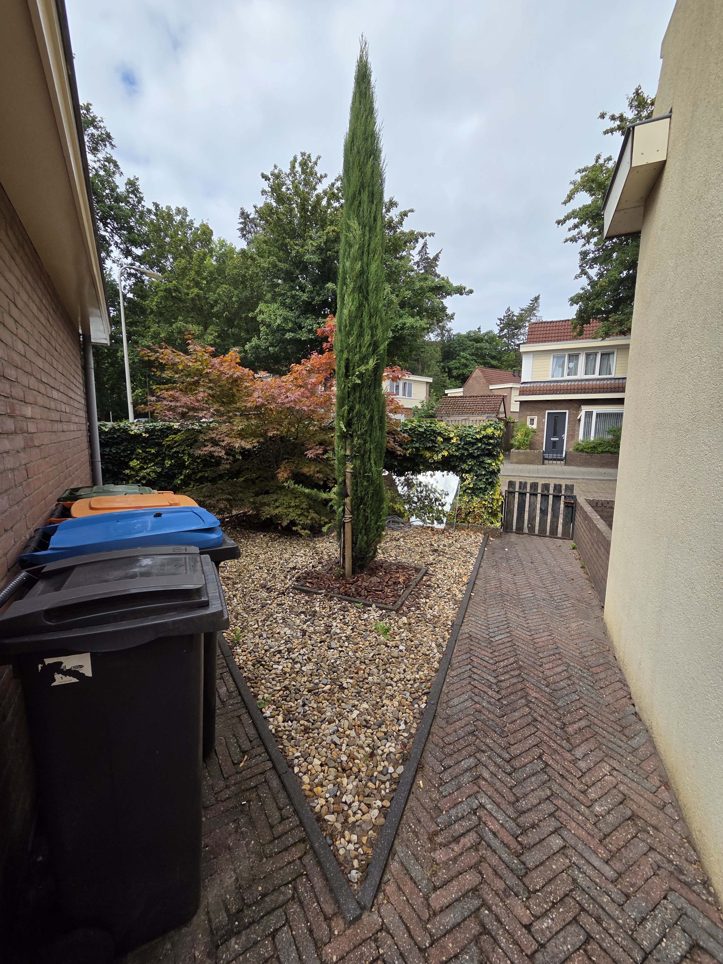 Smyrnadwarsstraat 1